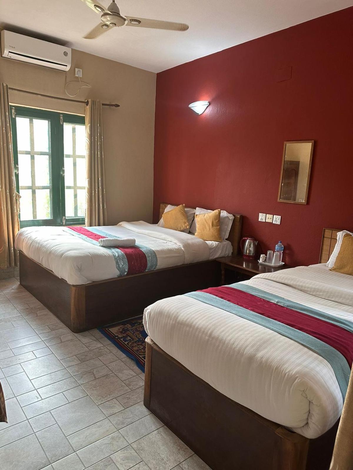 Wild Horizons Guest House Саураха Екстериор снимка