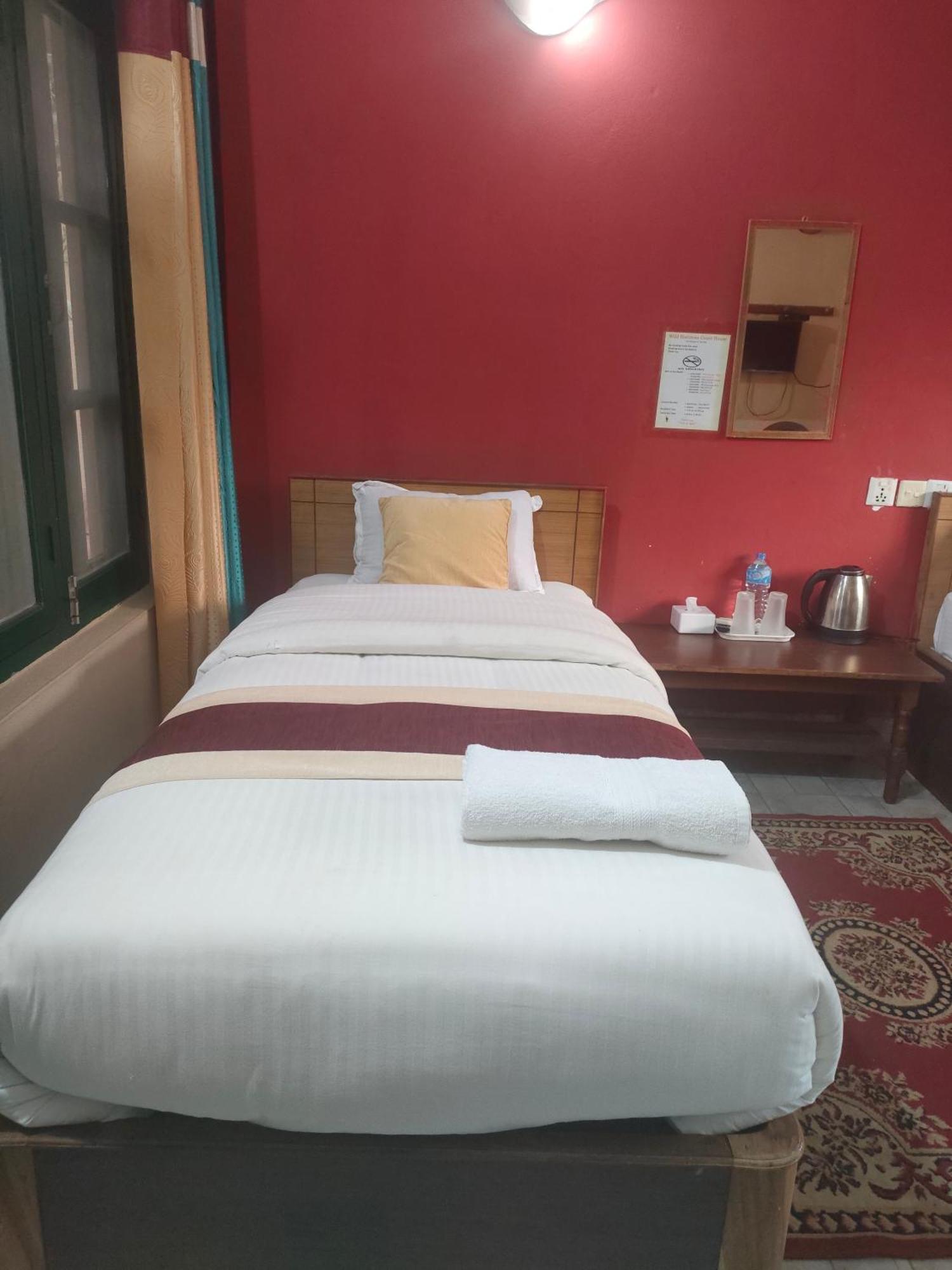 Wild Horizons Guest House Саураха Екстериор снимка