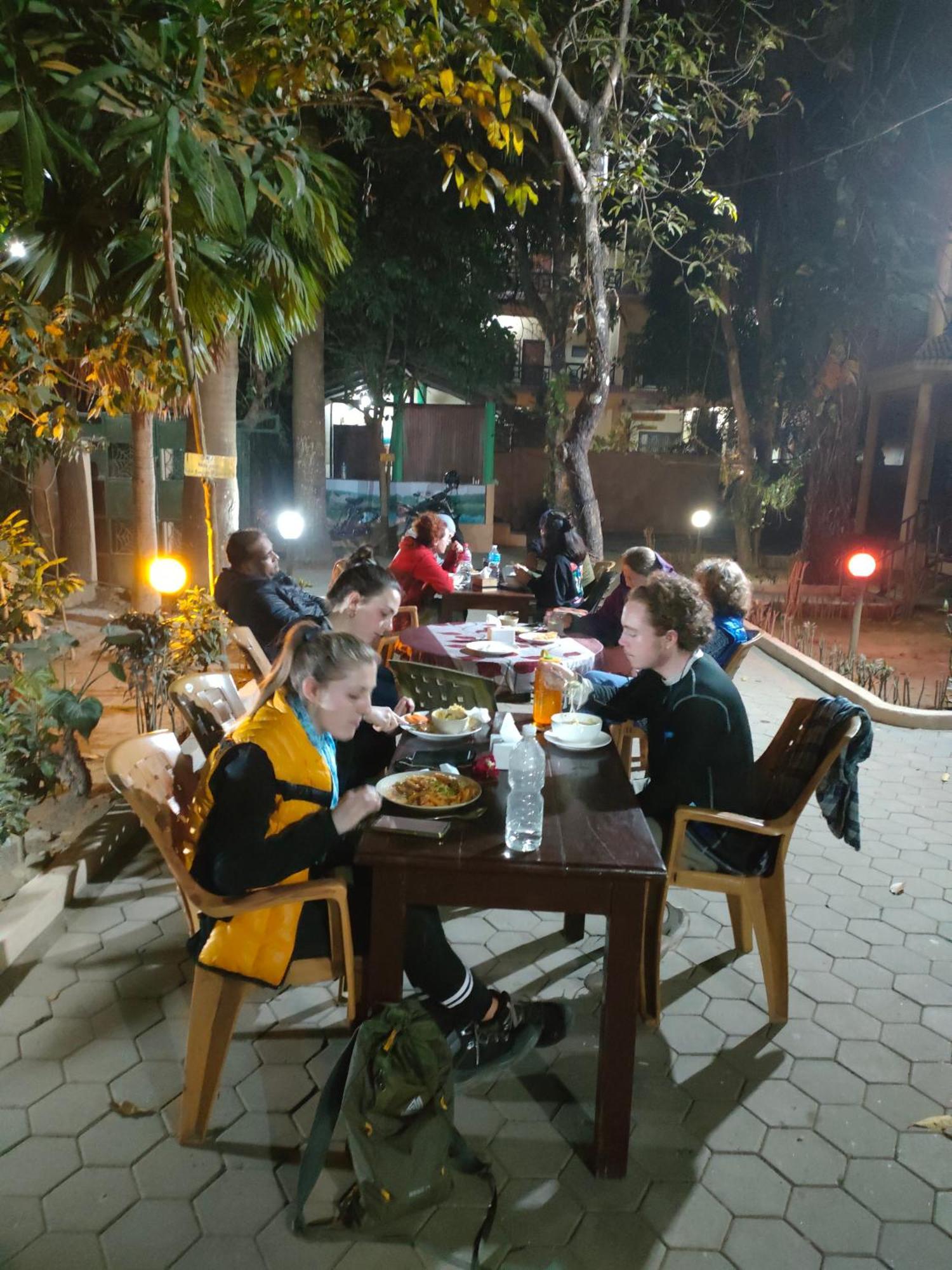 Wild Horizons Guest House Саураха Екстериор снимка