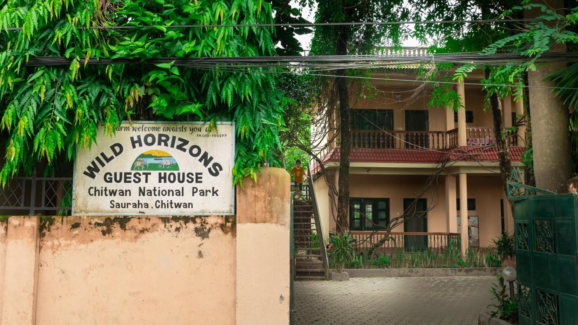 Wild Horizons Guest House Саураха Екстериор снимка