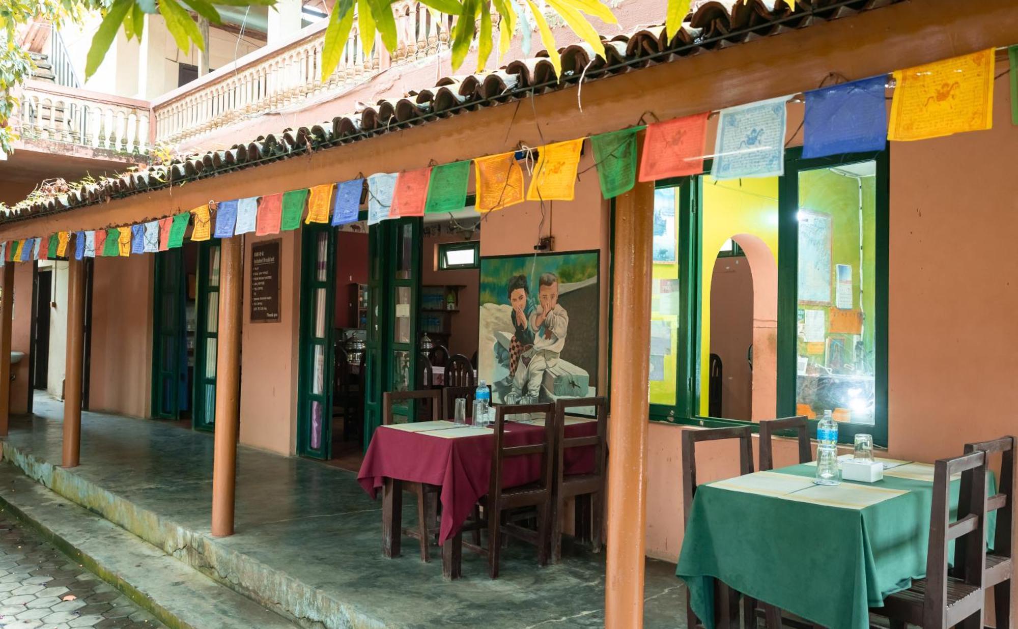 Wild Horizons Guest House Саураха Екстериор снимка