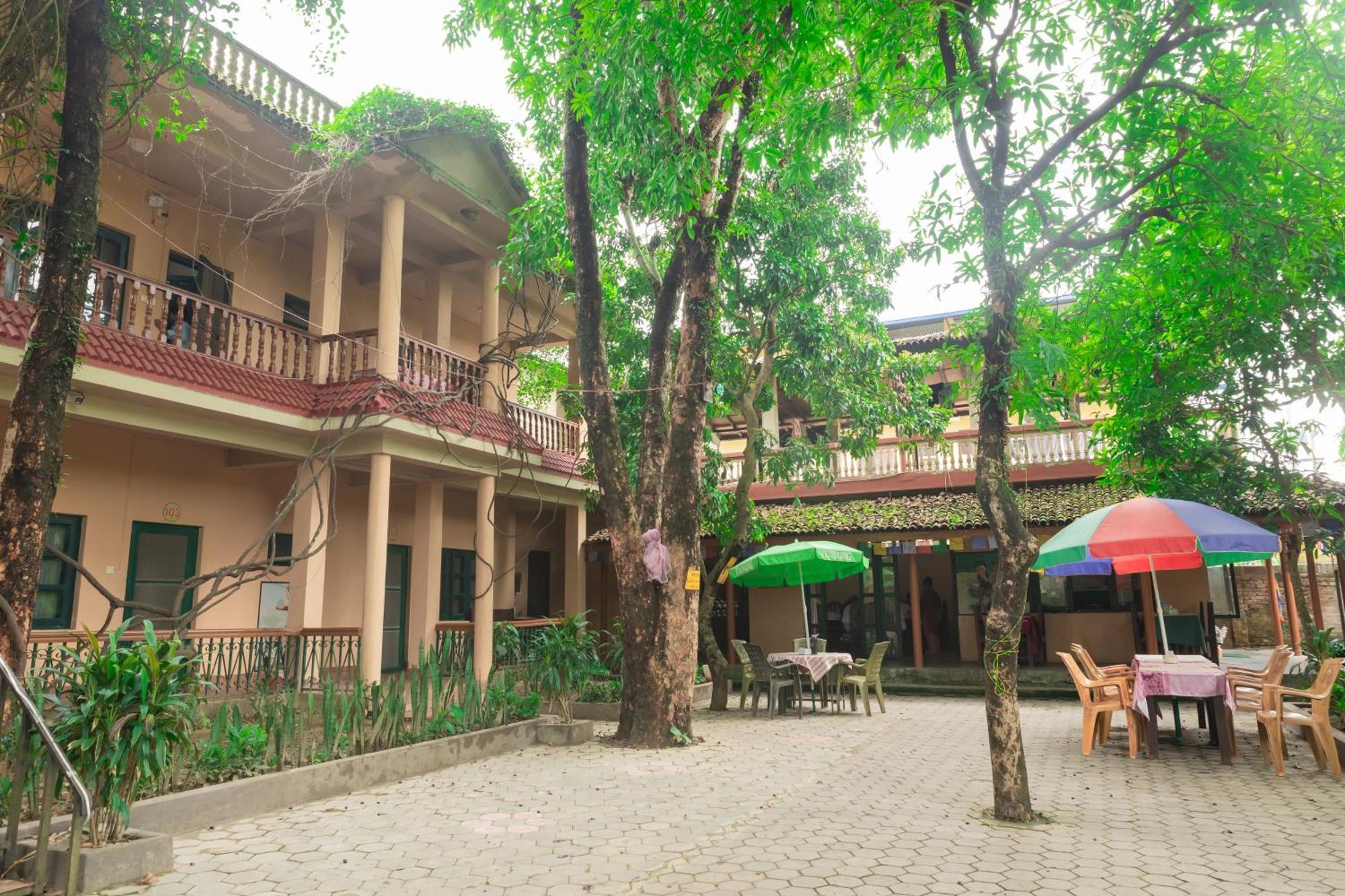 Wild Horizons Guest House Саураха Екстериор снимка