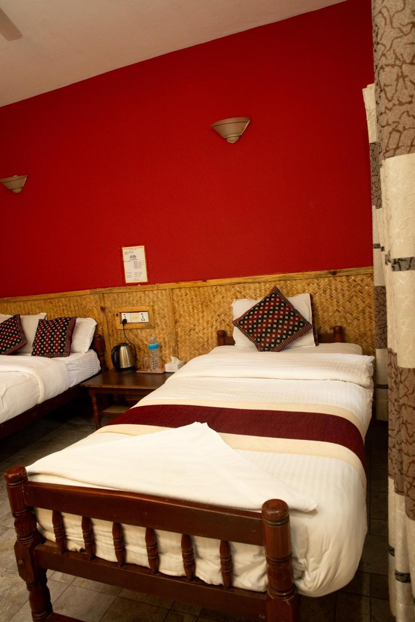 Wild Horizons Guest House Саураха Екстериор снимка