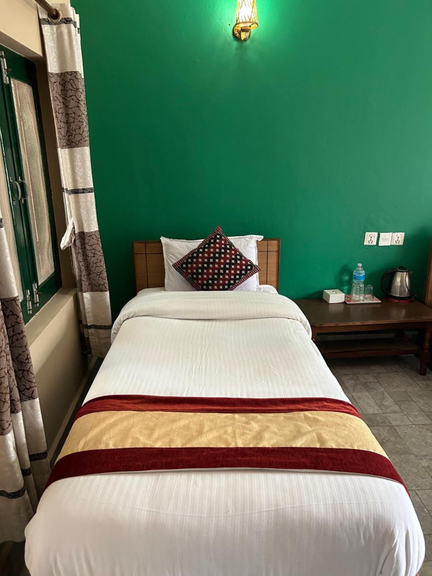 Wild Horizons Guest House Саураха Екстериор снимка